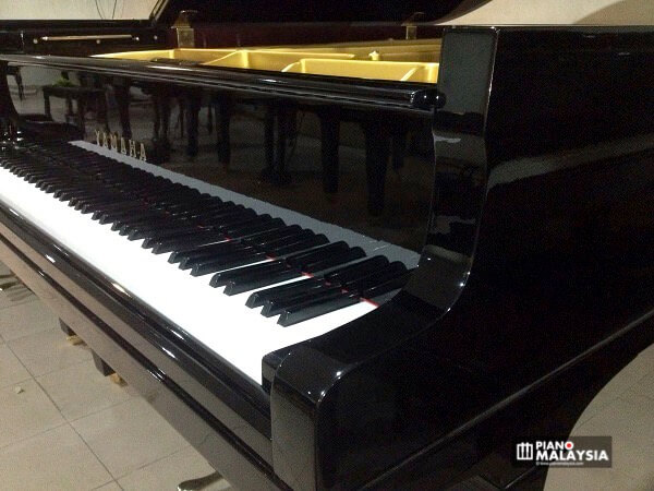 g3e piano grand Yamaha ebony