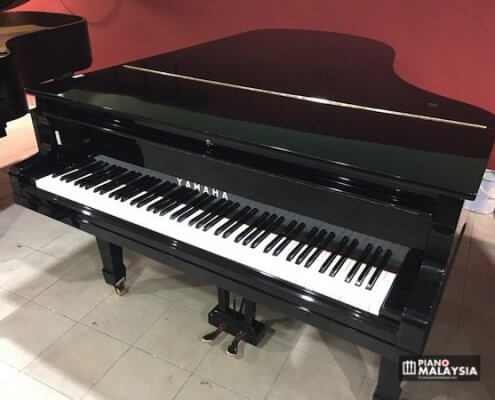 Yamaha G5 Grand Piano