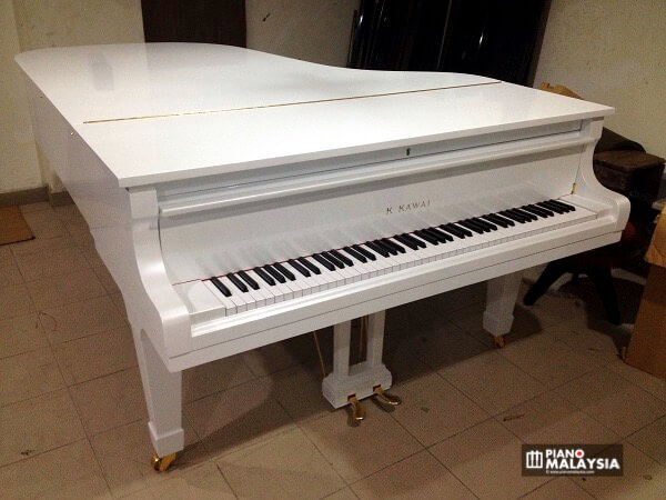 Kawai KG5 Pearl White Grand Piano