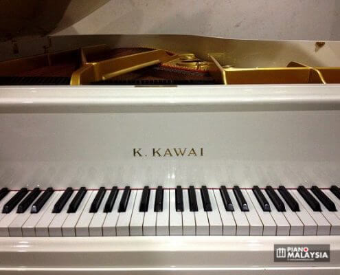 Kawai No.650 Pearl White Grand Piano