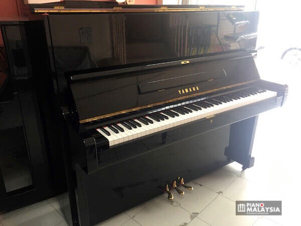 Yamaha U2E Upright Piano